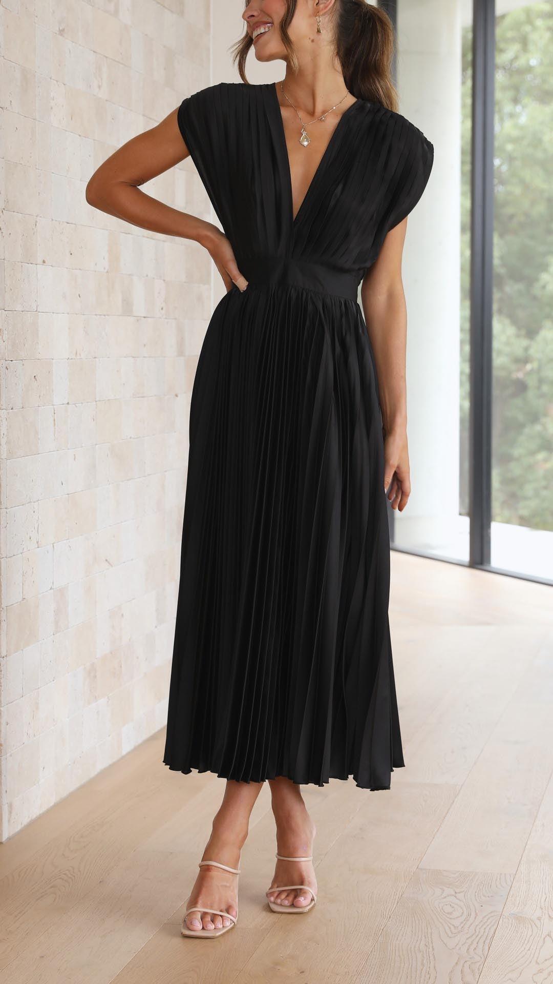Pleated Maxi Dress – Women's Evening Dress | Maria