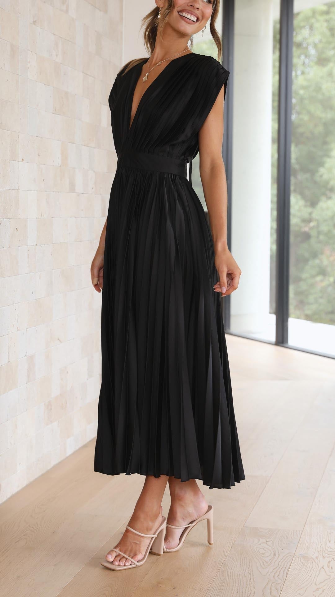 Pleated Maxi Dress – Women's Evening Dress | Maria